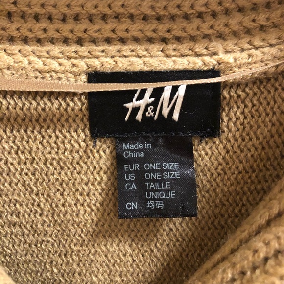 H&M Sweater/Poncho/Shawl, Beige, One Size EUC - Picture 3 of 8